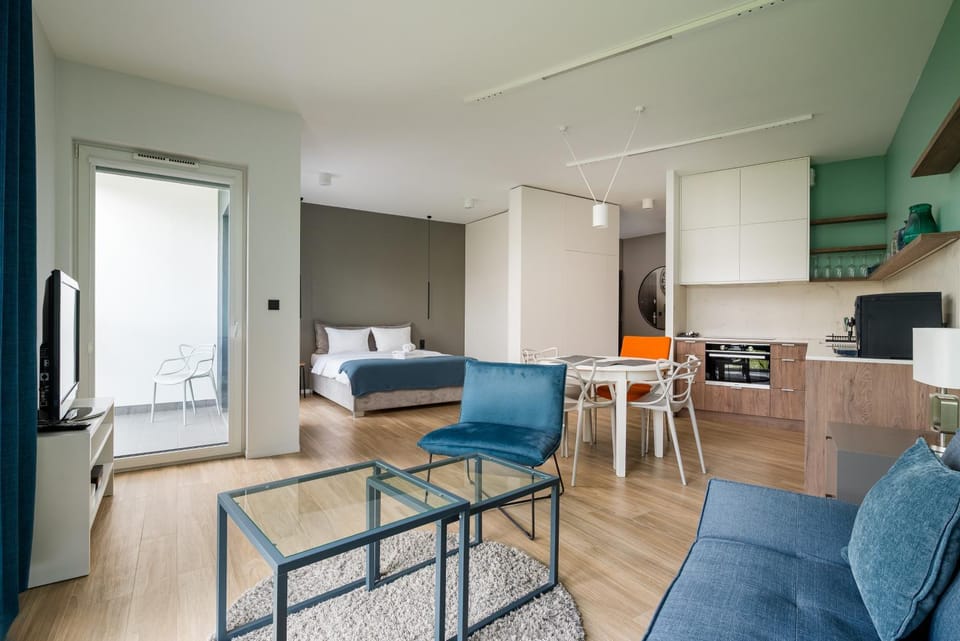 Bed, Kitchen or kitchenette, Living room, Photo of the whole room, Seating area, Dining area, Bedroom, oven, stove