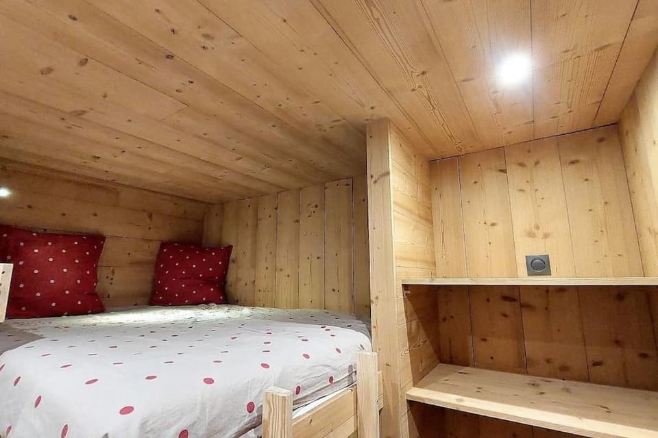 bunk bed