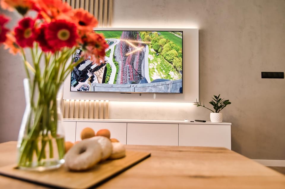TV and multimedia, Decorative detail