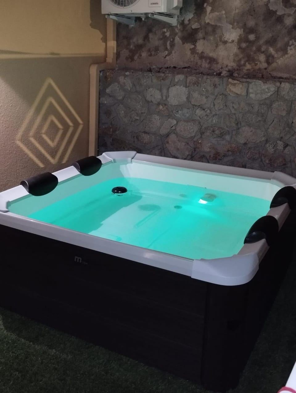 Garden, Hot Tub, Hot Tub