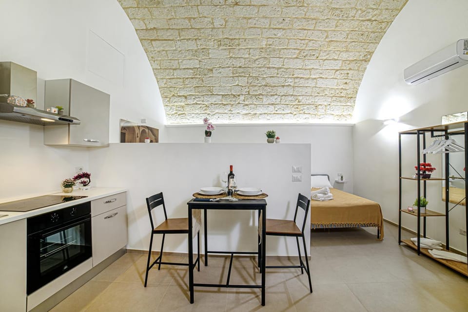 Dining area, stove, air conditioner