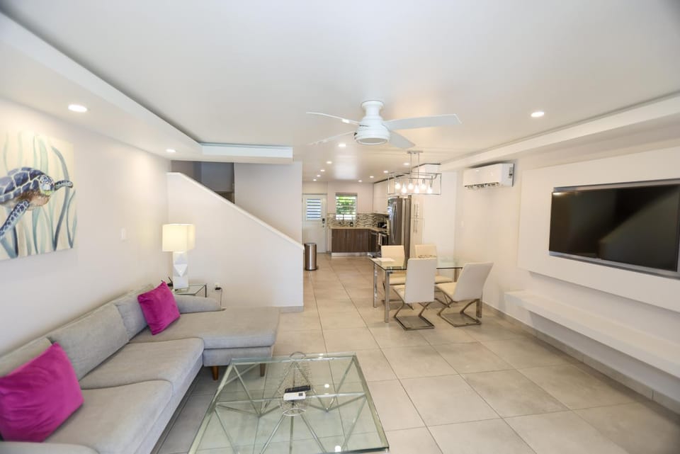 Communal lounge/ TV room, Living room