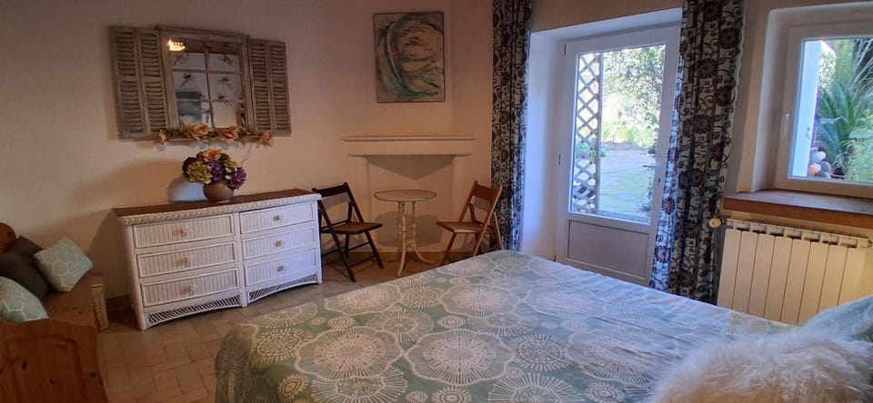 La Libellule, piscine, climatisation, wifi, vue ,jardin ,parking Apartment in Occitanie
