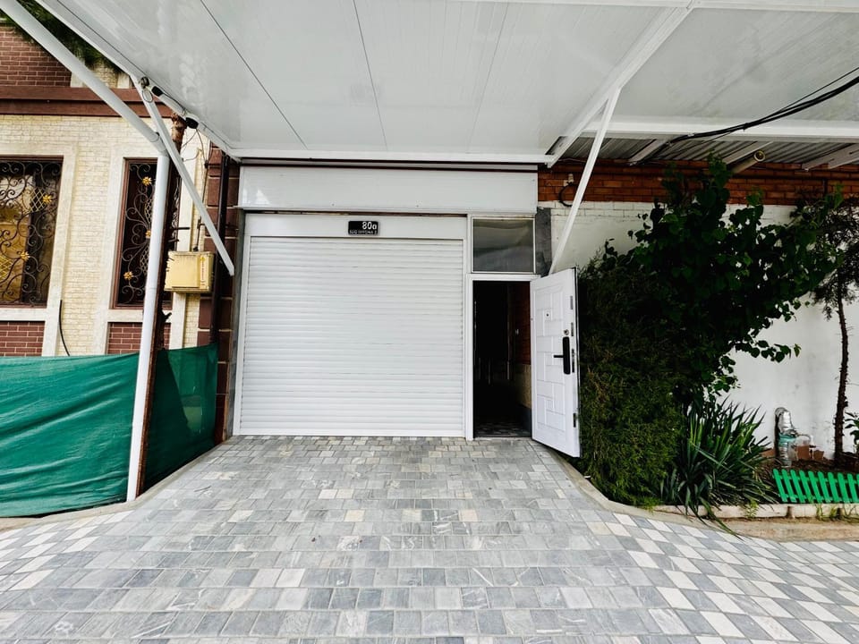 Facade/entrance, Day