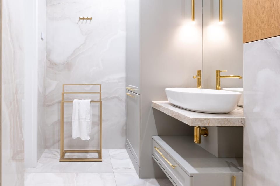 Shower, Bathroom, towels