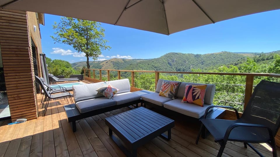 Natural landscape, Balcony/Terrace, Kitchen or kitchenette, Living room, Mountain view