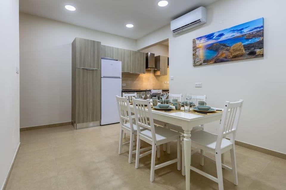 Beach Breeze Apartment Your Seaside Getaway by SF HOMES Apartment in Saint Paul's Bay