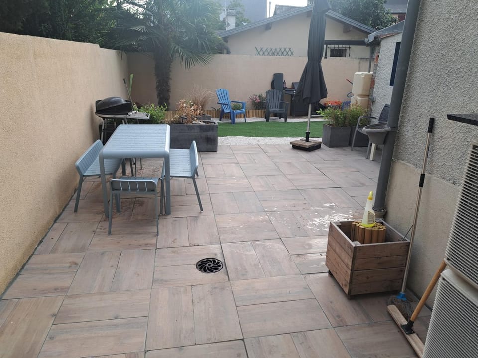 Patio, Garden view