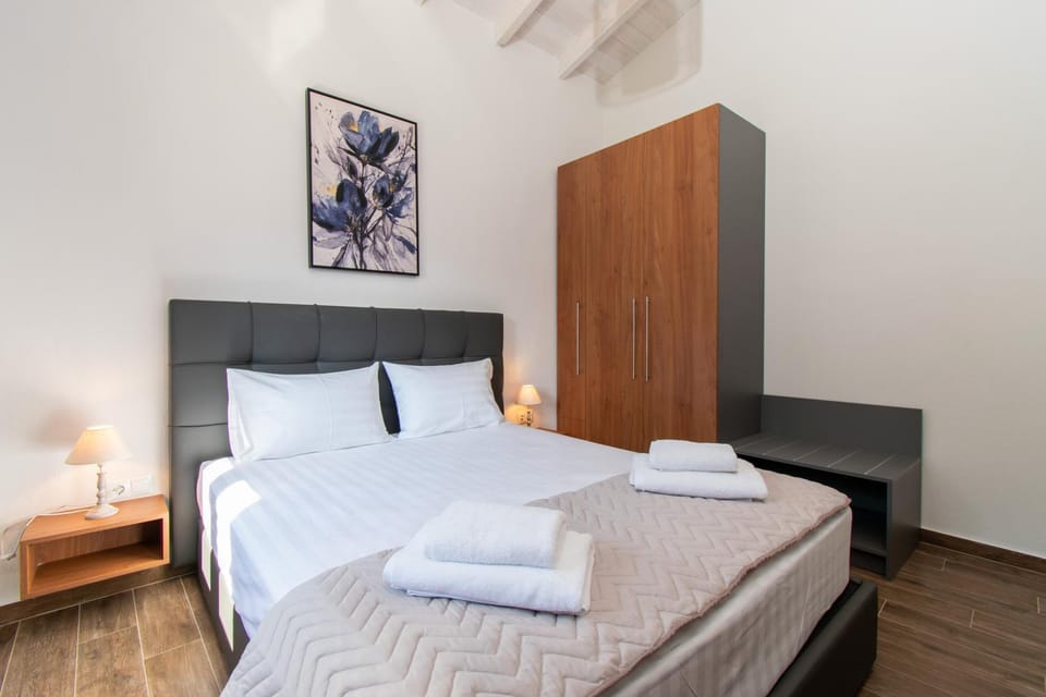 Bed, Bedroom, wardrobe