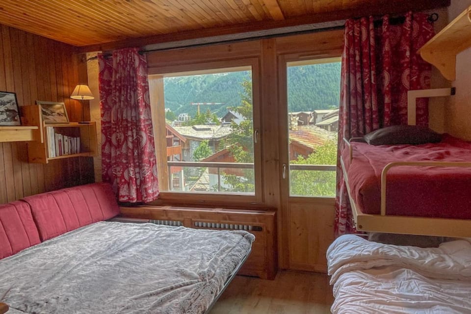 Apt with balcony and beautiful view in Val-d'Isère Apartment in Val dIsere