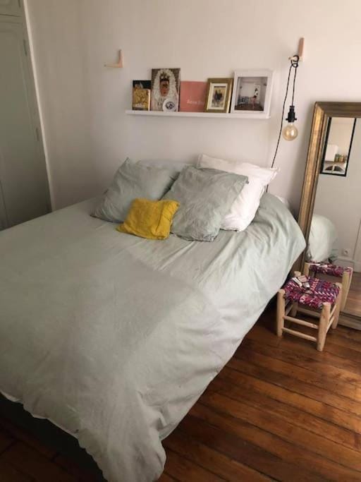 Appartement 75009 PARIS 50m2 métro poissonnière 3 pers & baby Apartment in Paris