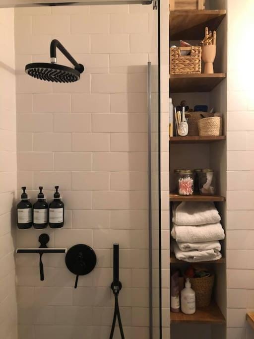 Appartement 75009 PARIS 50m2 métro poissonnière 3 pers & baby Apartment in Paris