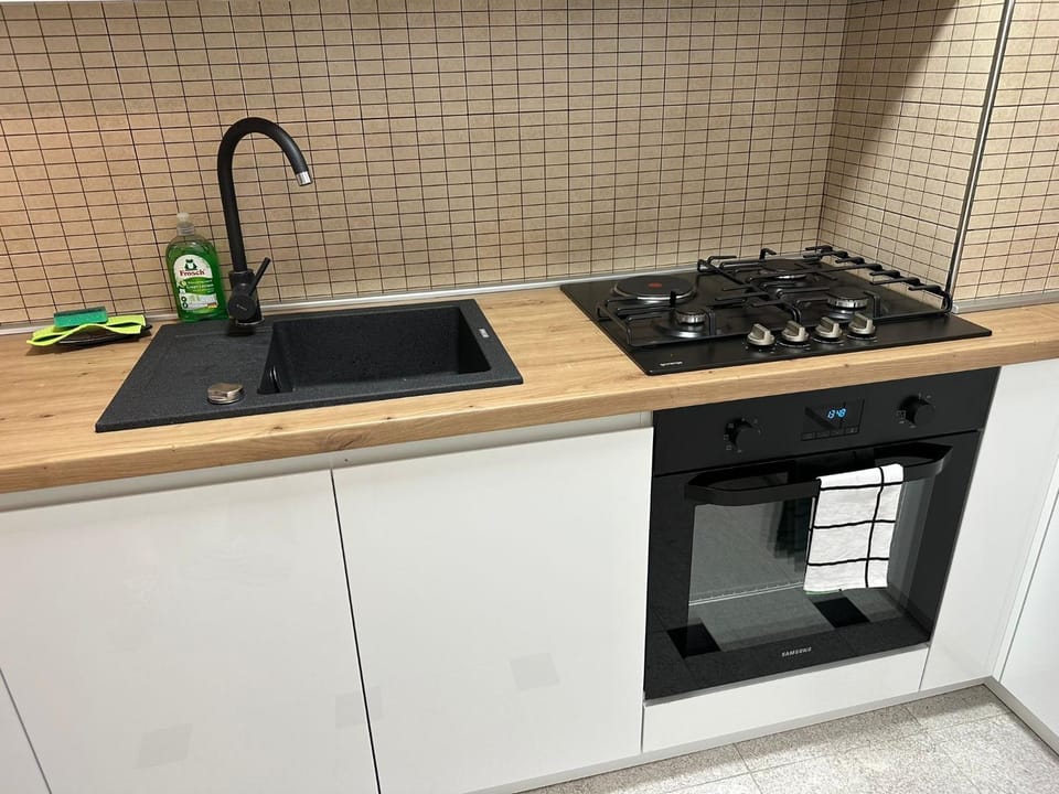 pet friendly, stove