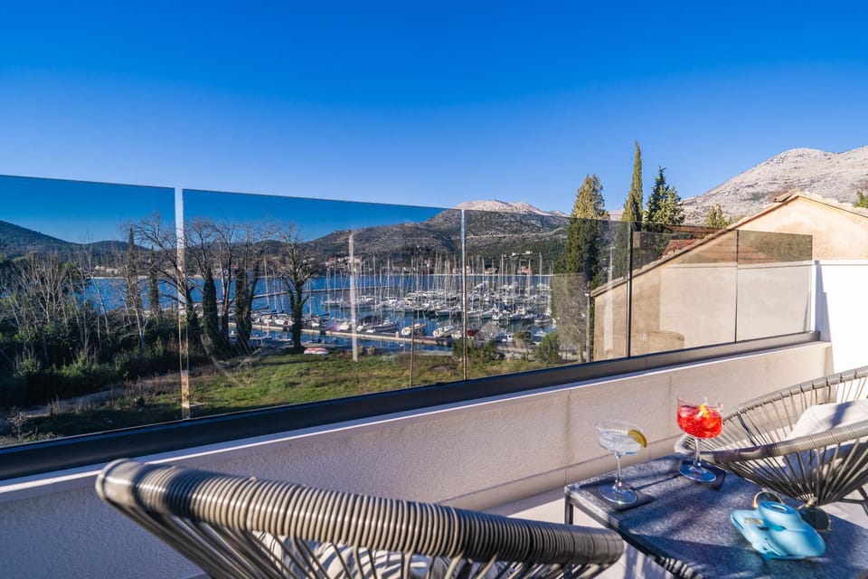 View (from property/room), Balcony/Terrace, Sea view