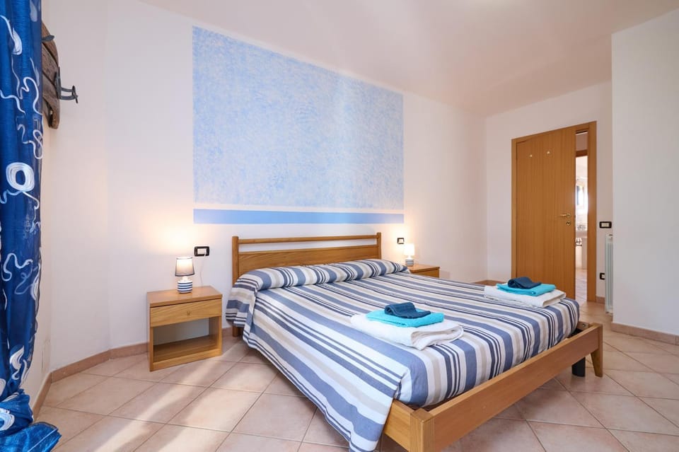 Property building, Living room, Bedroom