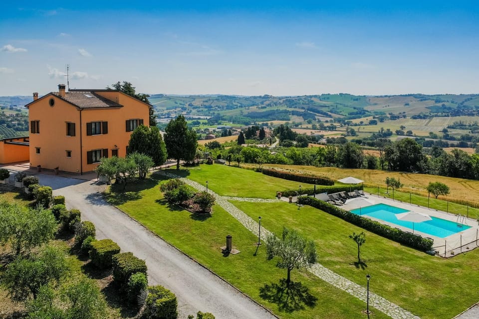 Property building, Bird's eye view, Garden view, Swimming pool