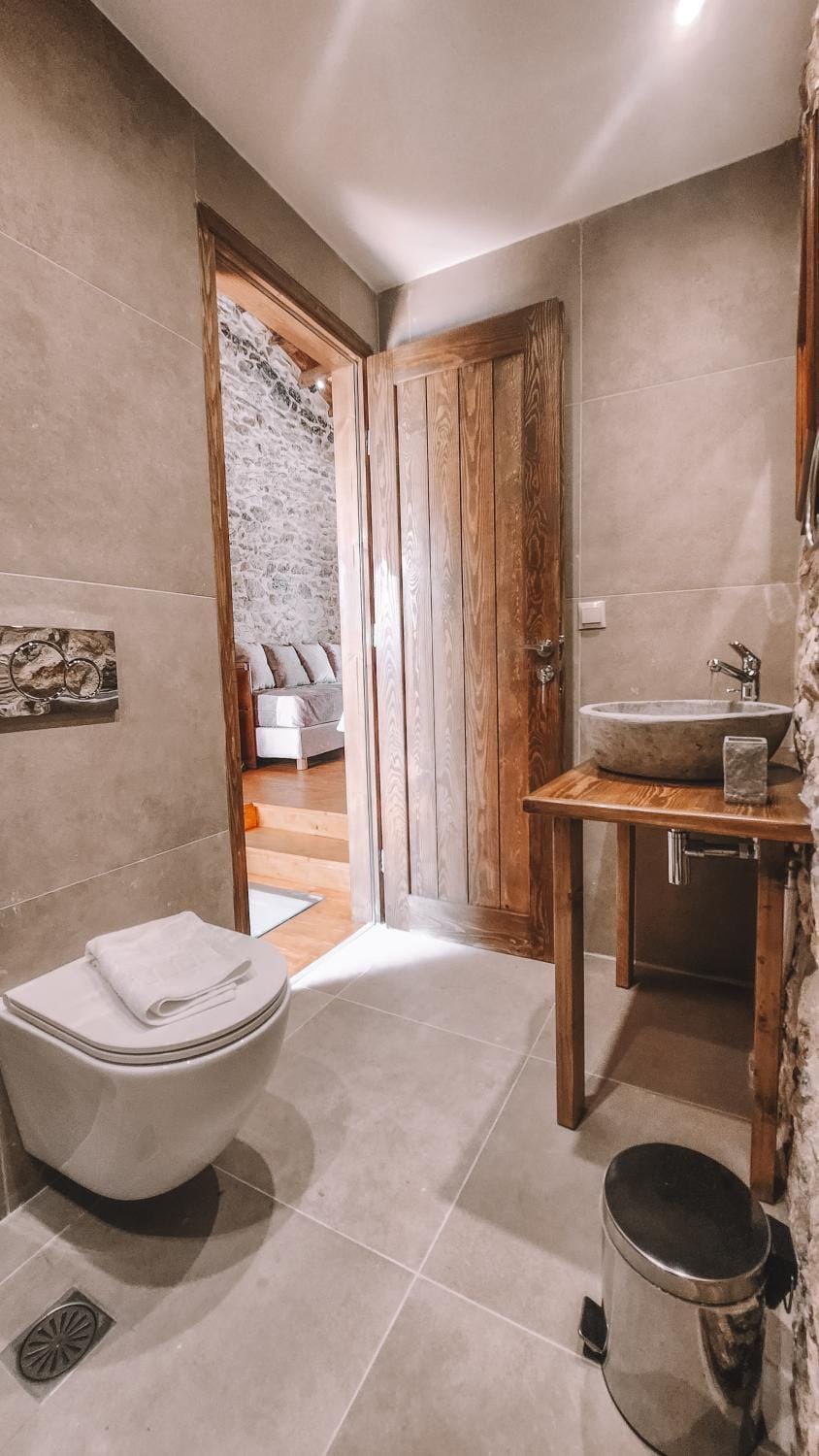 Toilet, Bathroom