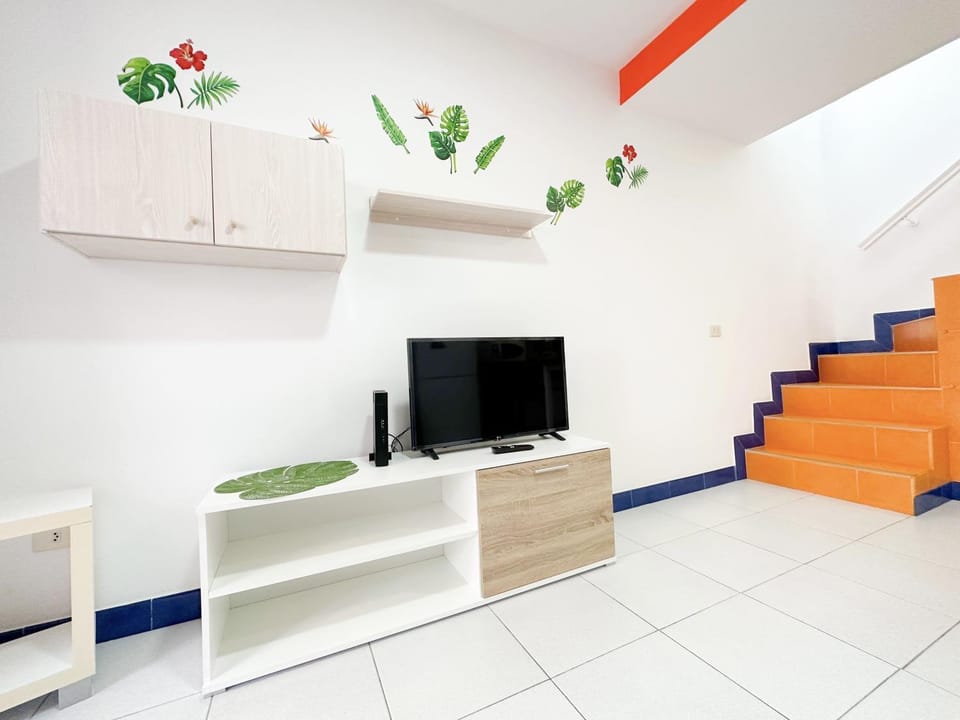 Property building, TV and multimedia, Living room