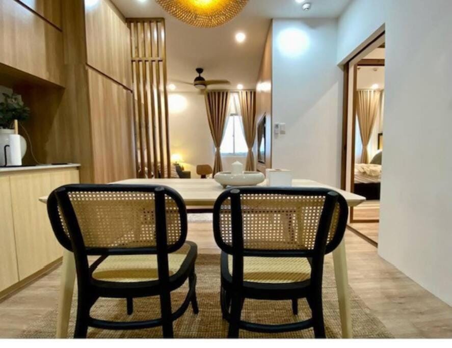Nuvali Laguna Amaia 2BR free parking @ The Sanctuary near Tagaytay and Carmelray Industrial Park Apartment in Santa Rosa