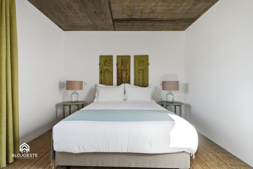 OceanLand - Santa Cruz Bed and Breakfast in Lisbon District