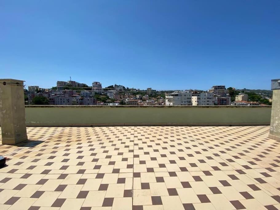 View (from property/room), Balcony/Terrace, City view