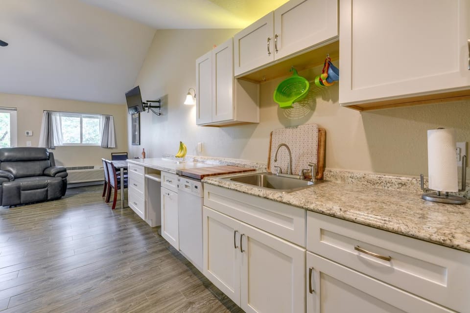 Rockport Unit w/ Pools & Boat Ramp - Near Beaches! Apartment in Fulton