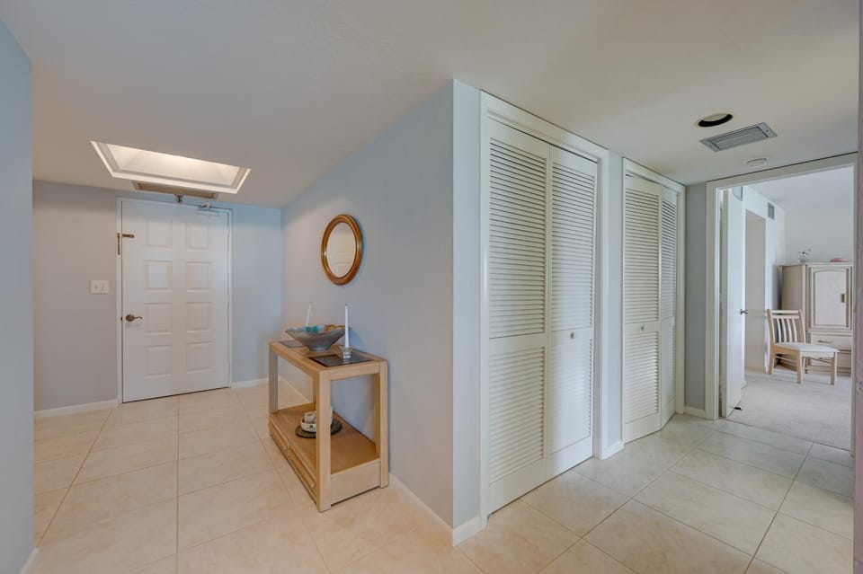 Marco Island Condo w/ Ocean Views + Resort Perks! House in Marco Island