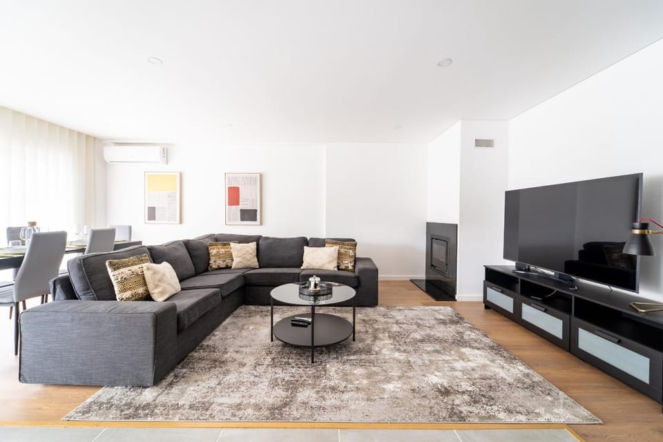 Communal lounge/ TV room, Living room