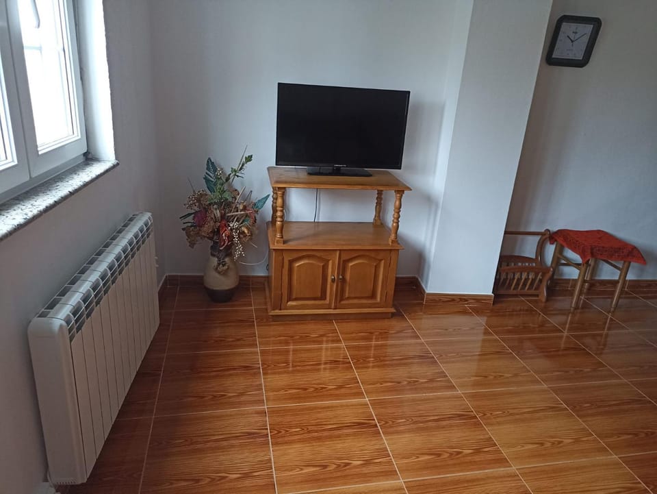 Communal lounge/ TV room, TV and multimedia, internet