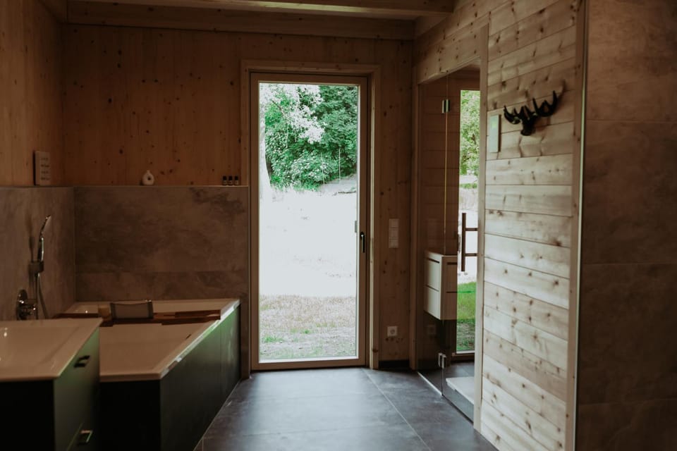 Bathroom, Spa and wellness centre/facilities