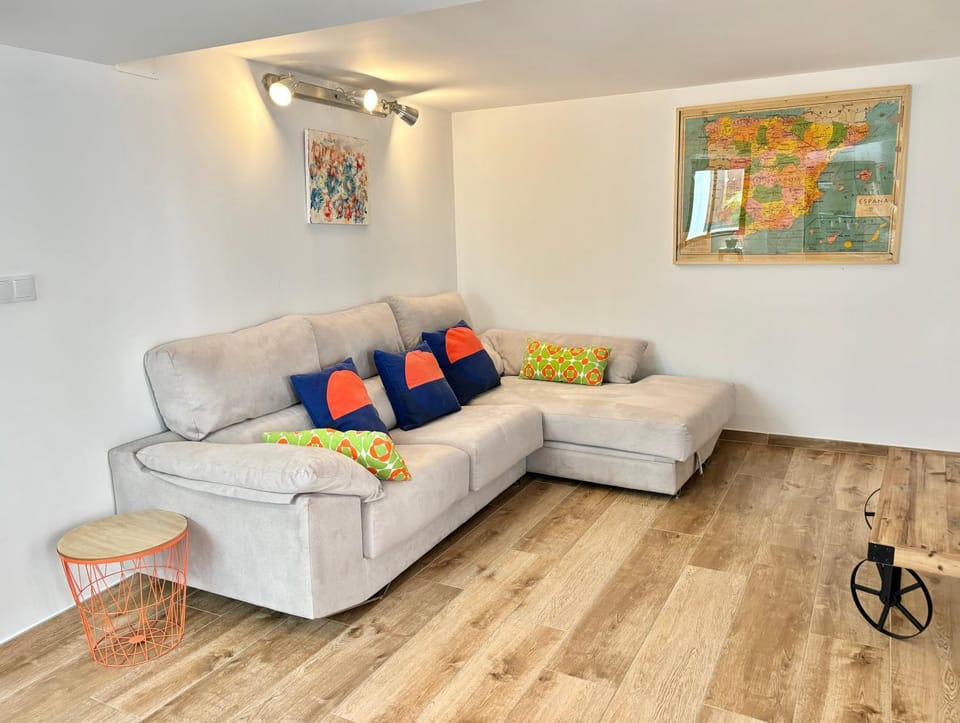 Living room, Lounge or bar