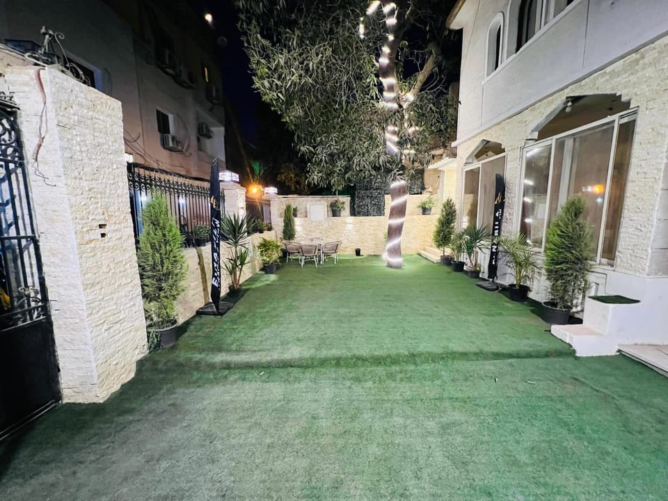 El Nabila Front Pyramids & Sphinx View Bed and Breakfast in Egypt