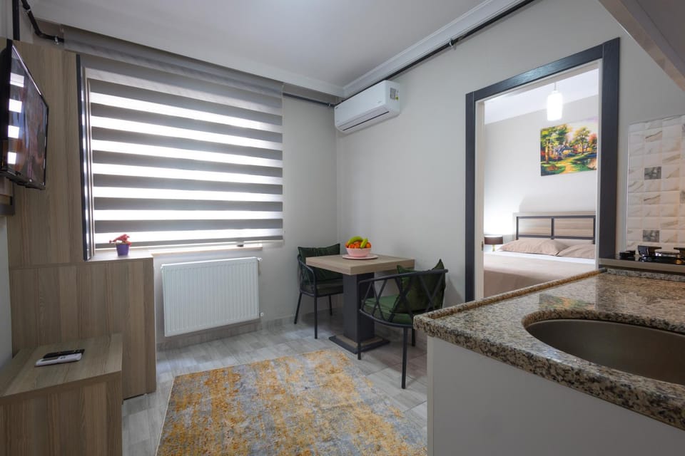 Bed, Kitchen or kitchenette, Photo of the whole room, Bedroom