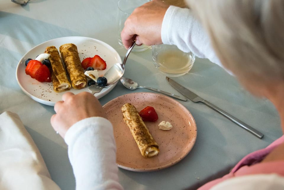 Food and drinks, Food, Breakfast, Continental breakfast