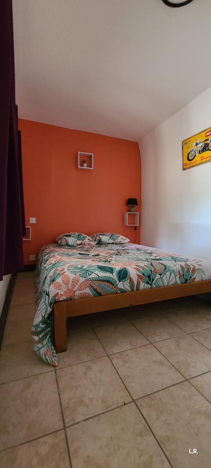 Gîte 2 - LE RAZAL Apartment in Vallon-Pont-d'Arc