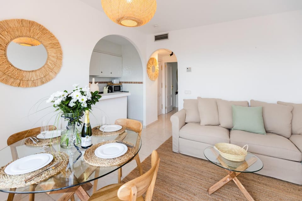 Kitchen or kitchenette, Living room, Dining area