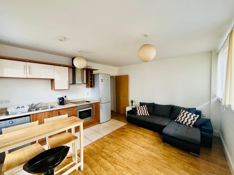 Kitchen or kitchenette, Living room
