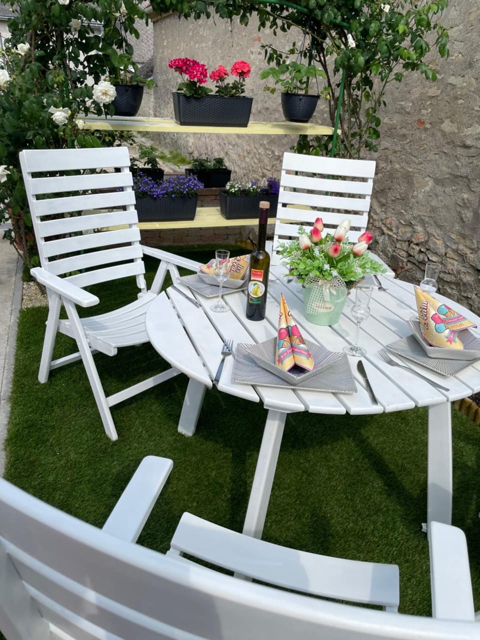Spring, Garden, Balcony/Terrace, Food and drinks, Dining area, Food, Garden view