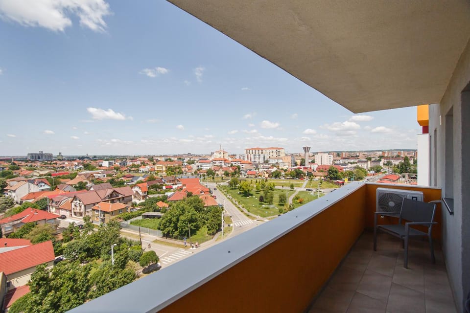 Day, View (from property/room), Balcony/Terrace, City view