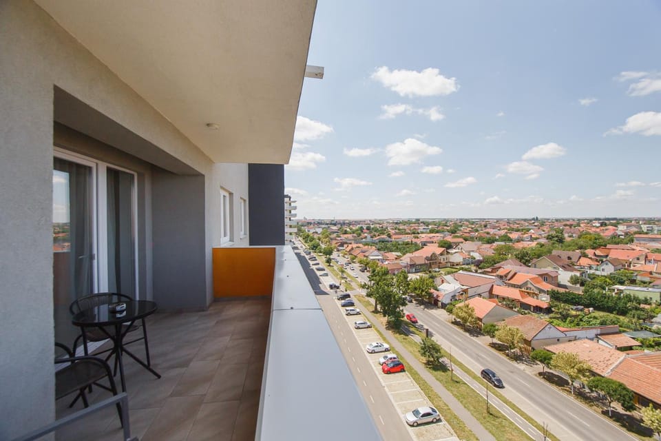 Property building, Day, Neighbourhood, View (from property/room), Balcony/Terrace, Street view