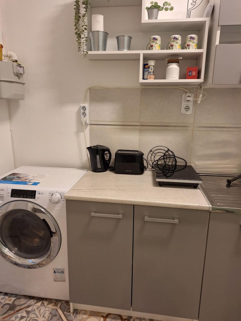 Kitchen or kitchenette, toaster