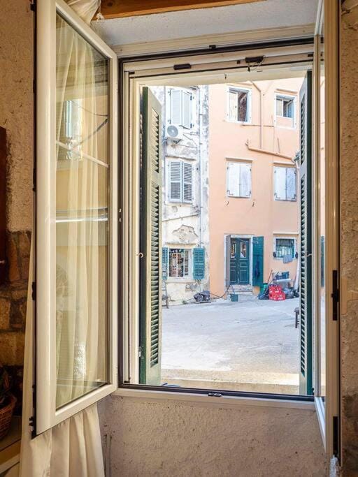 George stone studio Apartment in Corfu