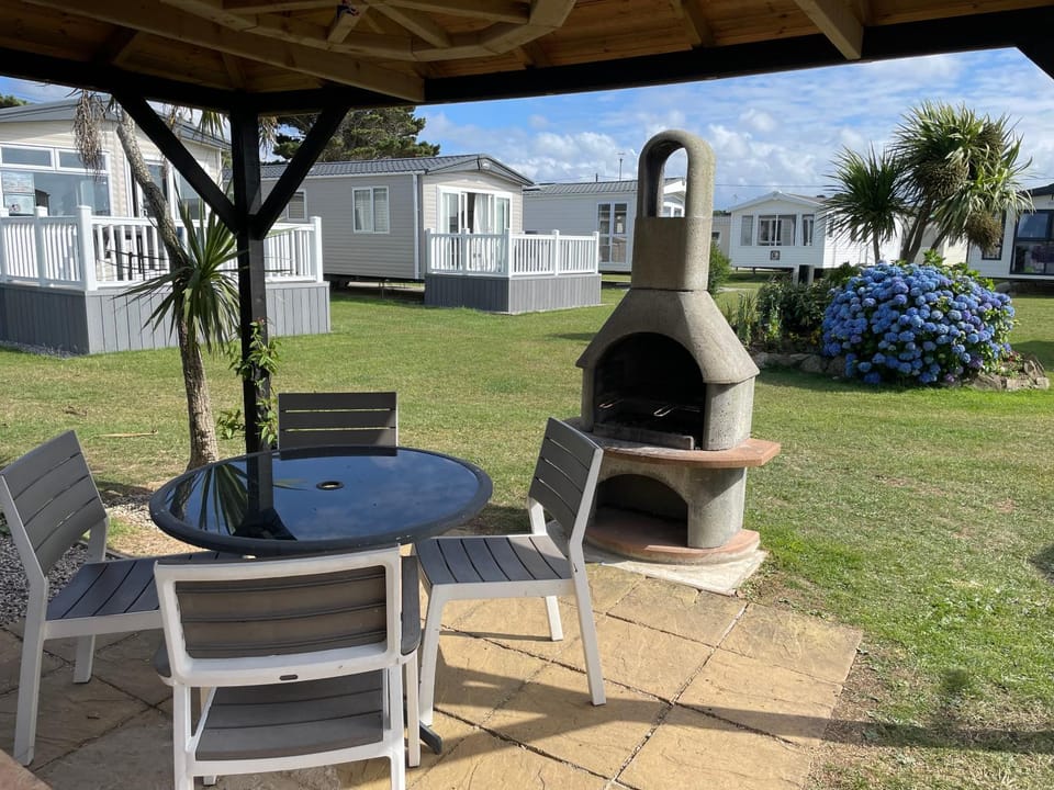 Sea Breeze Campground/ 
RV Resort in Perranporth