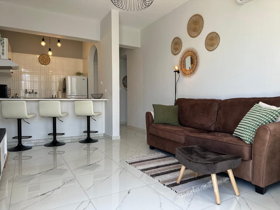 Sea view apartment near the beach Apartment in Paphos