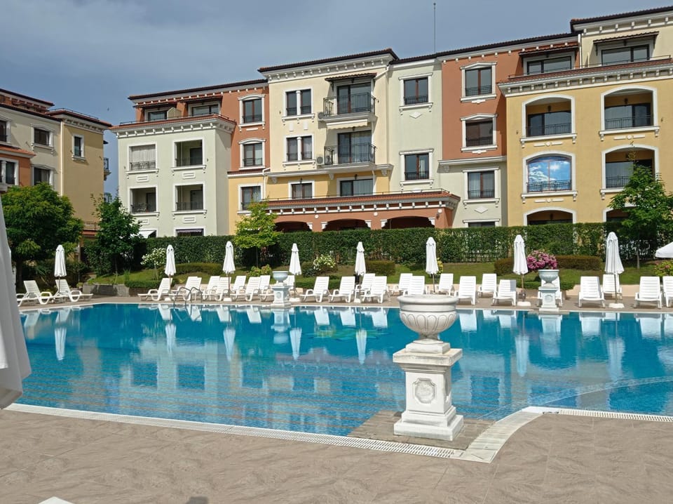 Property building, Swimming pool