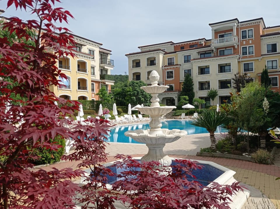 Property building, Swimming pool