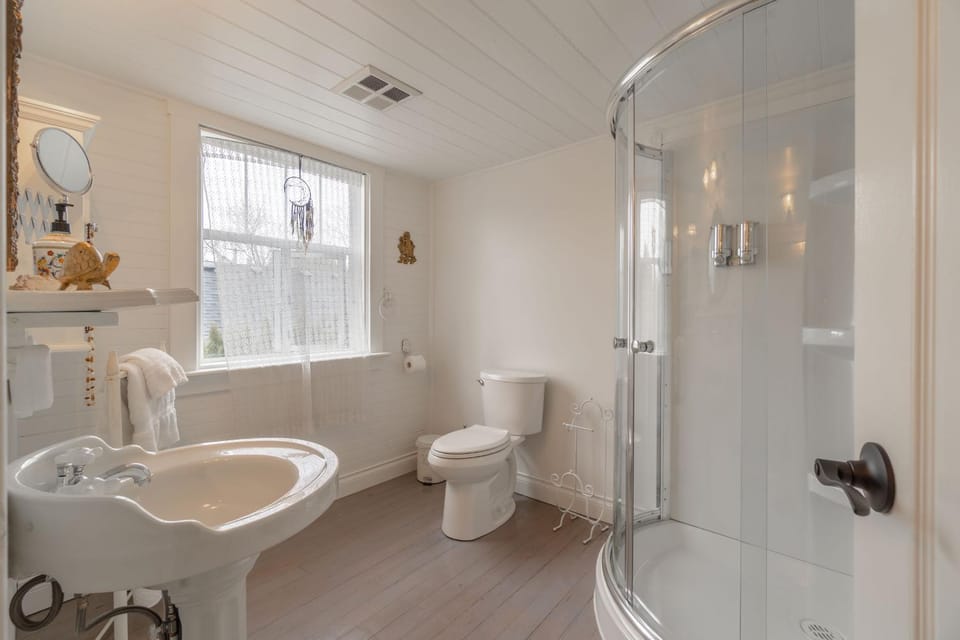 The Cottage and Castle Bed and Breakfast in Chemainus