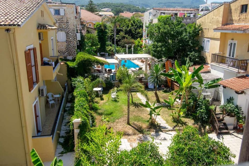 Neighbourhood, Natural landscape, Garden, Pool view, Swimming pool, sunbed