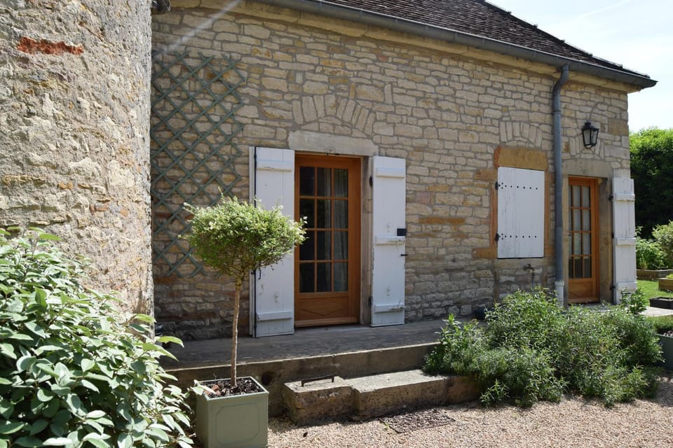 Property building, Garden, Internal: Not applicable to any particular room