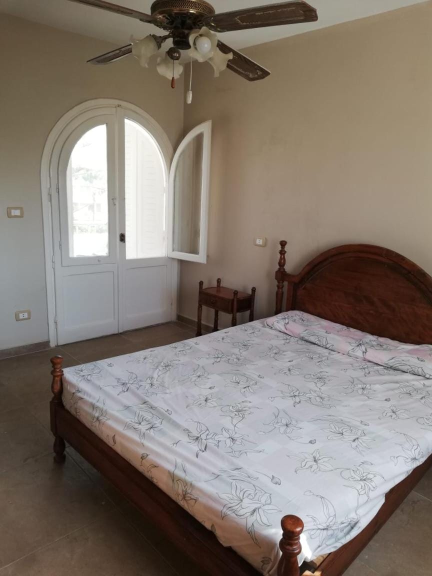Bed, Bedroom, fireplace
